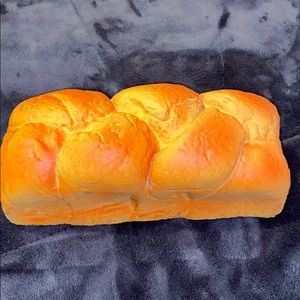 giant bread squishy